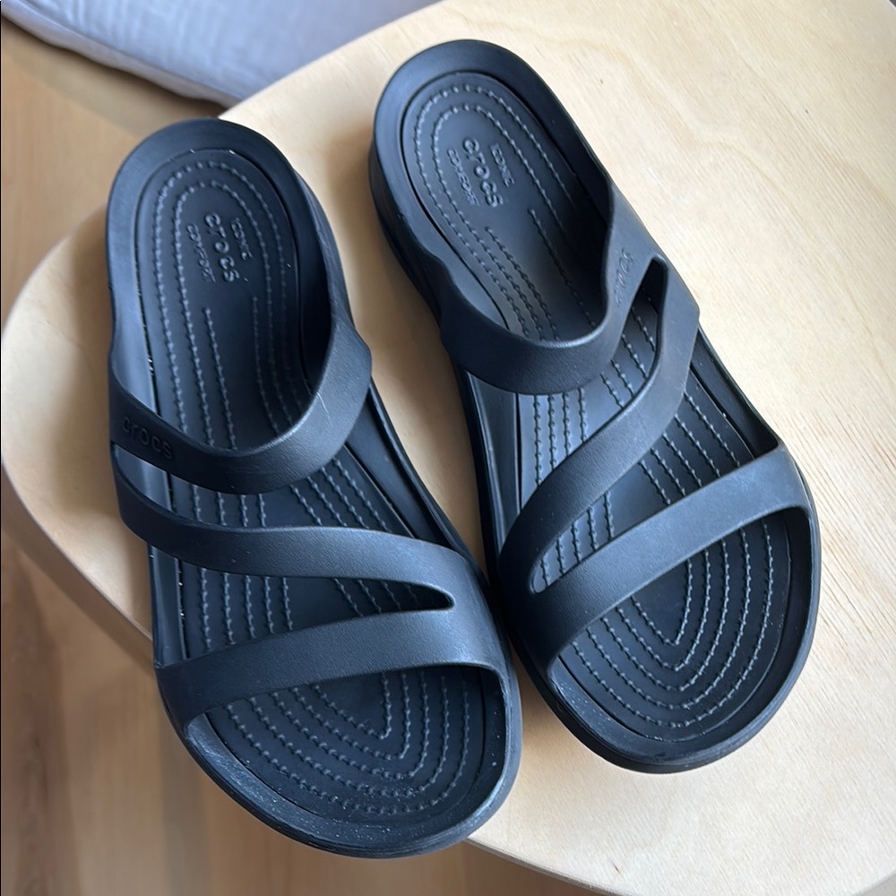 Women’s Iconic Comfort Crocs Rubber Sandal